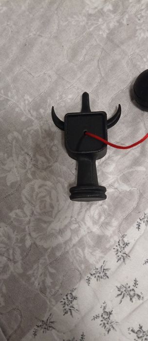 geeker pe culoarea negru