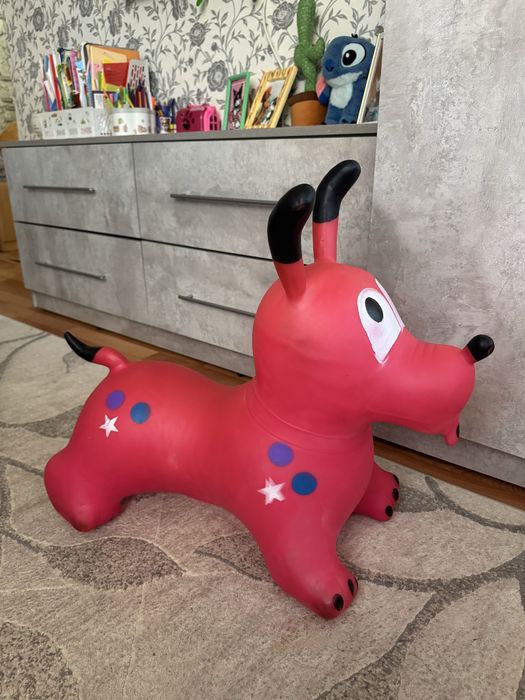 Осел сабака , Игрушка Попрыгун