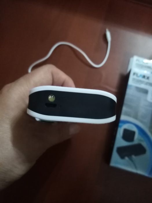 Портативное зарядое устройство для телефона с кабелем USB