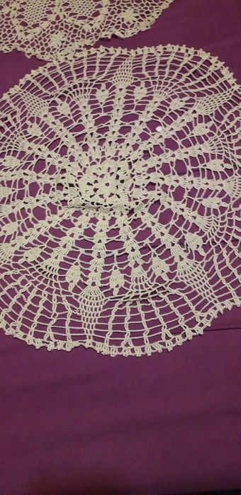 Ръчно плетени покривки за маса