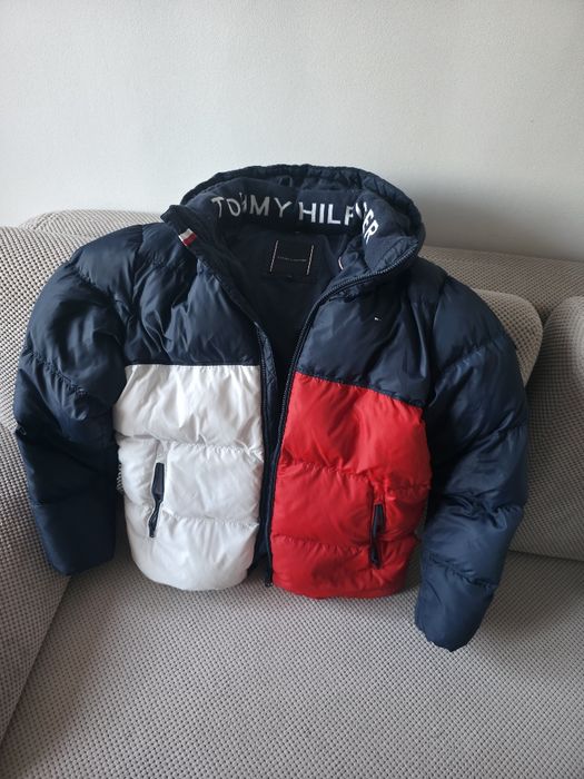 Geaca Tommy Hilfiger mărimea 176