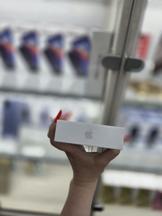 Humor GSM vinde - iPhone 17 Pro / 256 GB / Silver / Sigilat / Garantie / Rate