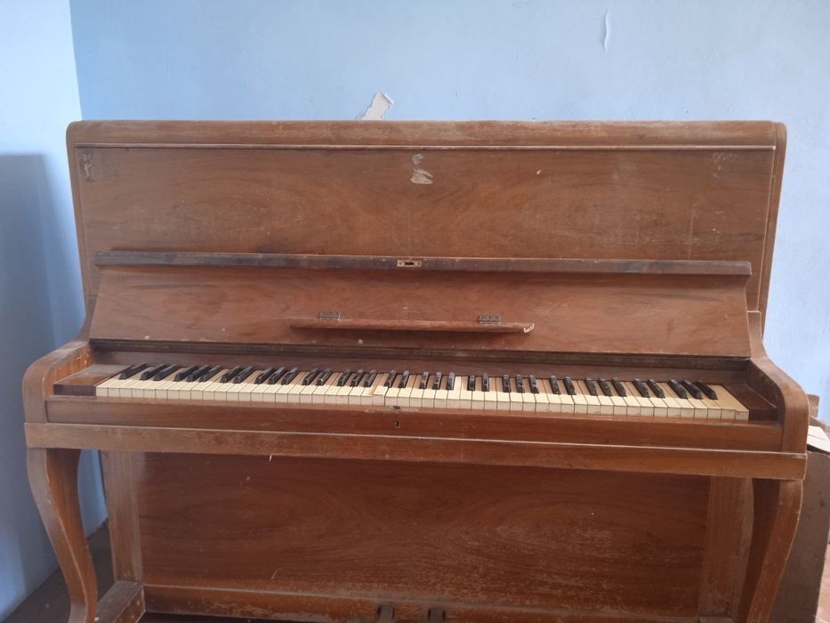 Pianino sotiladi. Пиянино