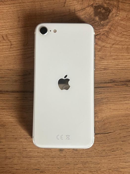 Продам iPhone SE2