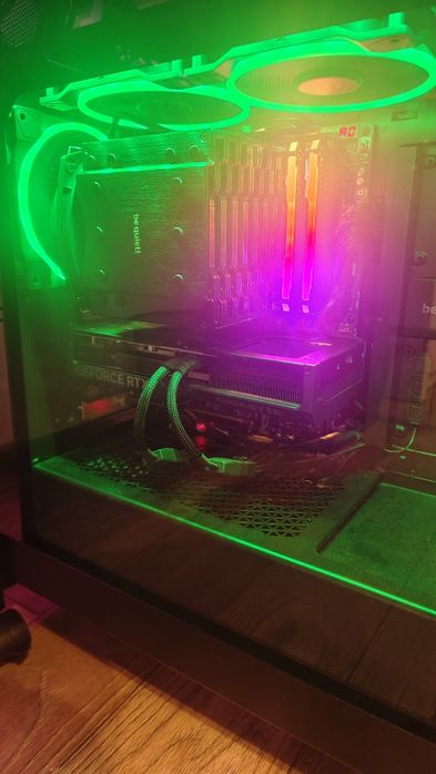 Геймърски компютър Asus