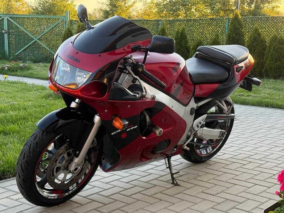Suzuki GSXR-600 SRAD