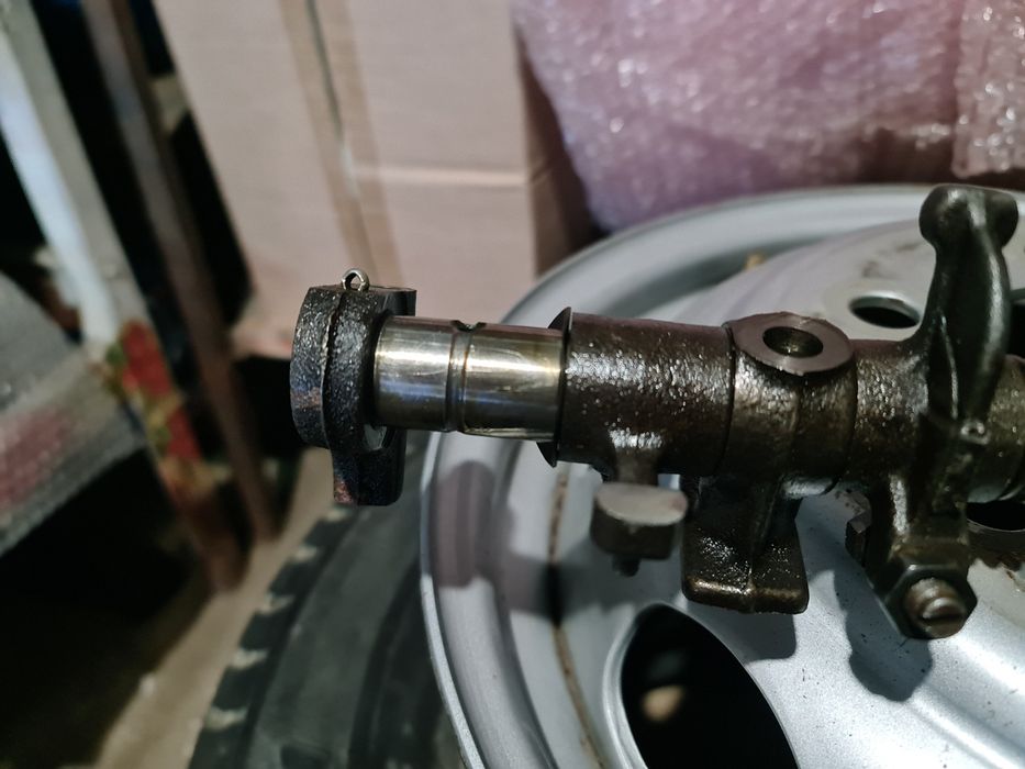 Вал коромысел умз 4216