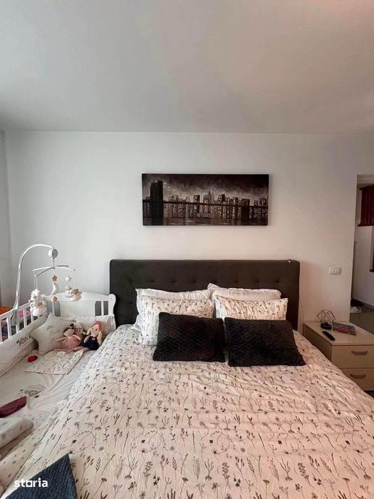 De vanzare apartament cu 3 camere, 2 balcoane, renovat, zona Pascal