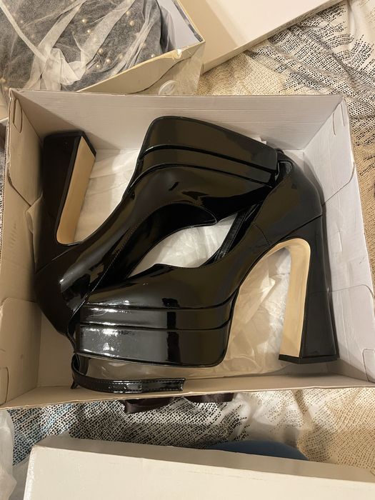 Нови дамски обувки