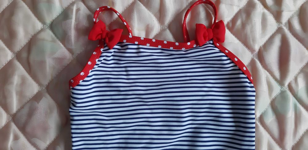 Детски цял  бански