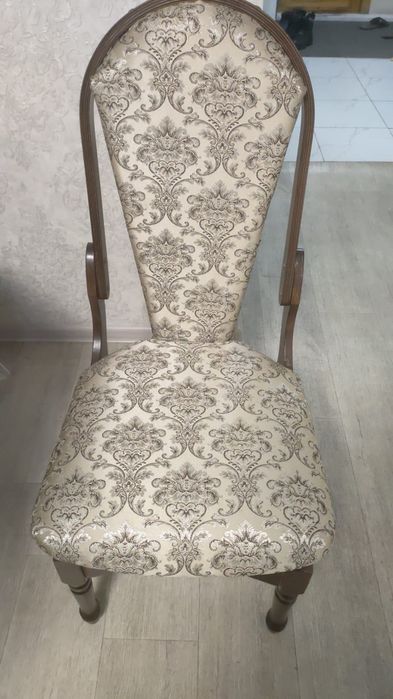 продам стол со стульями