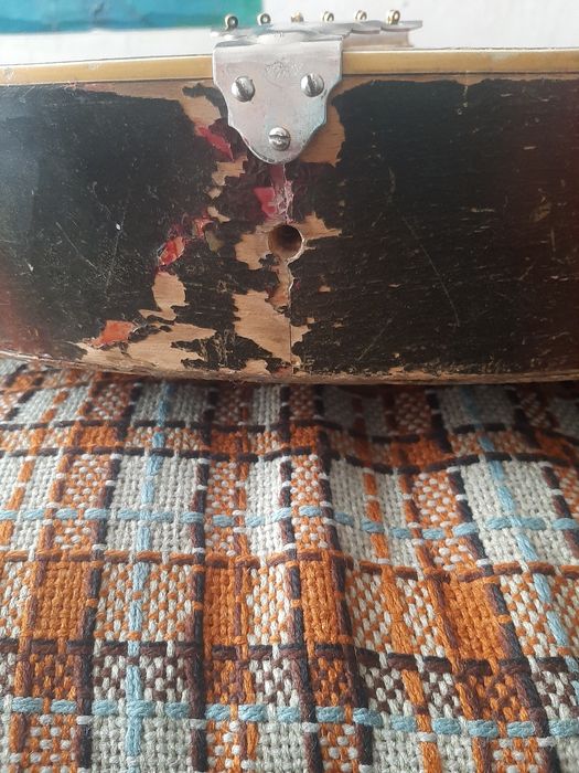 Продам гитару советскую