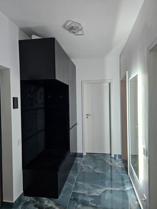 Vand apartament cu 2 camere