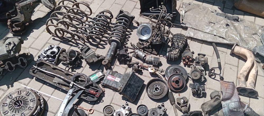 Продам запчасти Ауди С4