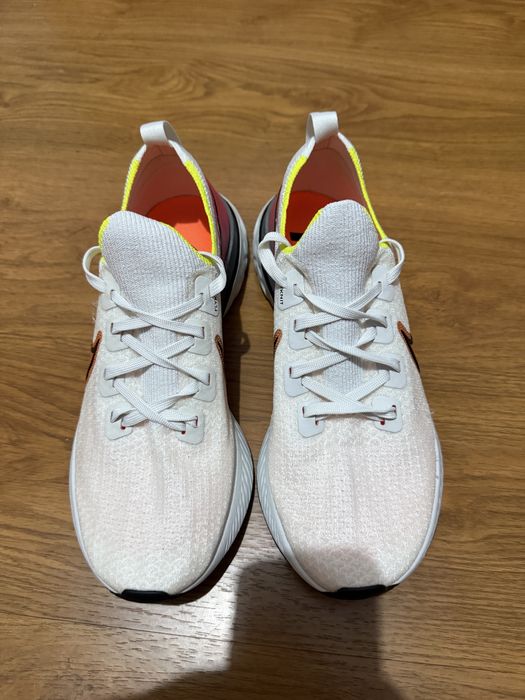 Nike React Infinity Run Platinum Tint Pink Blast 44,5 sau 28.5 cm