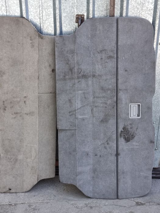 Шторка багажника на Toyota Estima