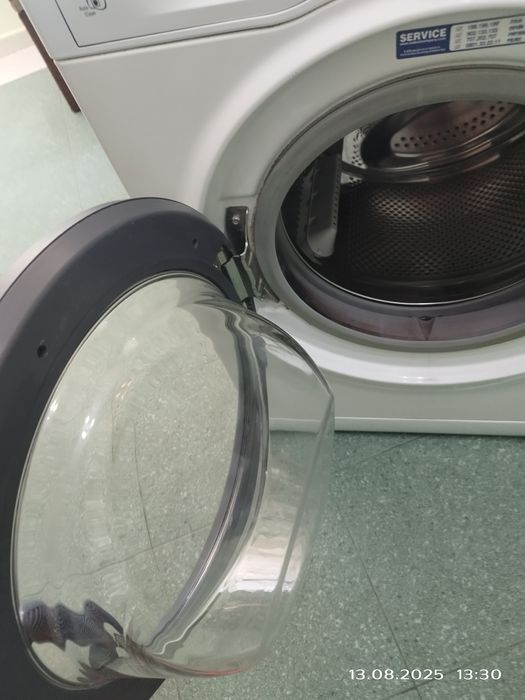 Продавам пералня Ariston Hotpoint 8 кг