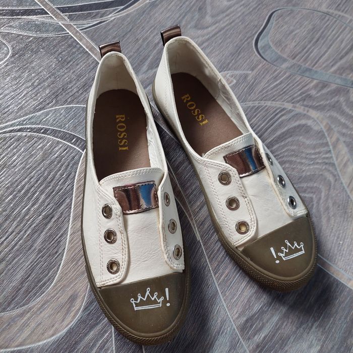 Продам новые кеды