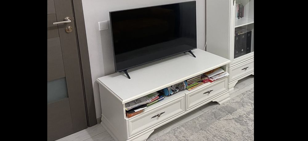 Comoda TV Idento RTV2S