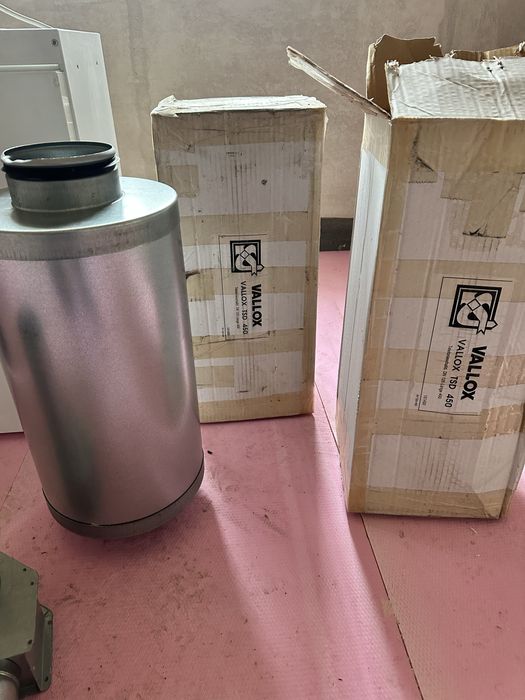 Sistem de ventilatie cu recuperator de caldura Vallox