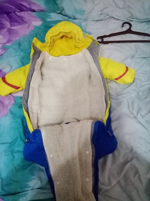 Продам комбинезон на мальчика