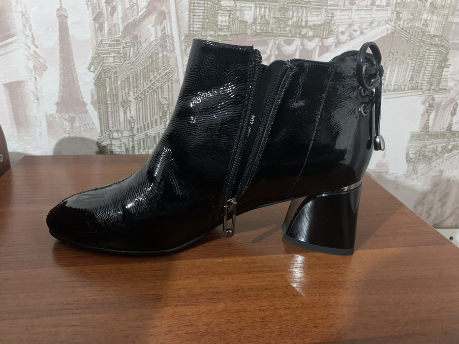 Новые лаковые ботиночки