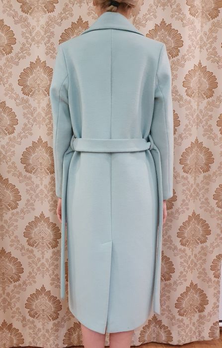 Продаю пальто весна-осень