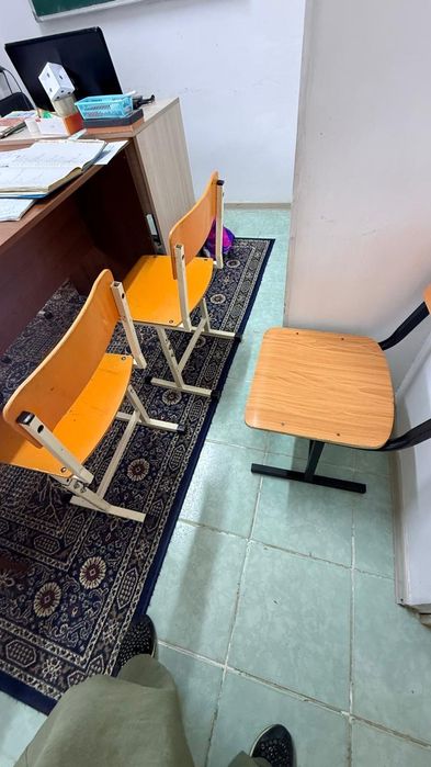 Отдам даром офисную мебель