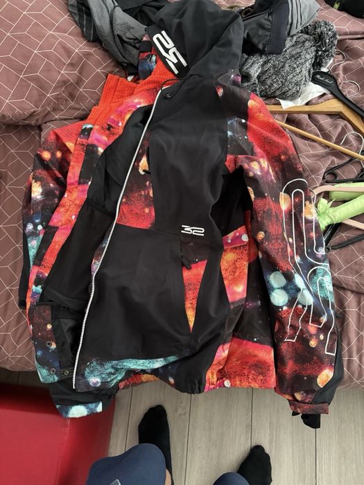 Geaca snowboard ThirtyTwo