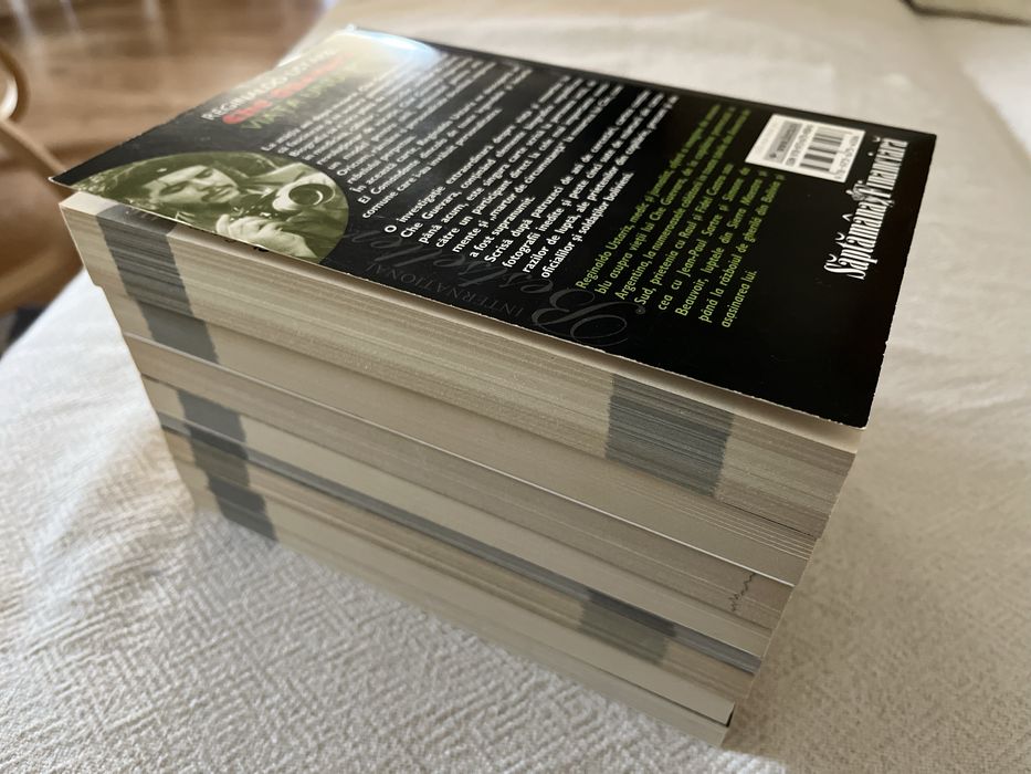 8 carti - biografii International Bestseller