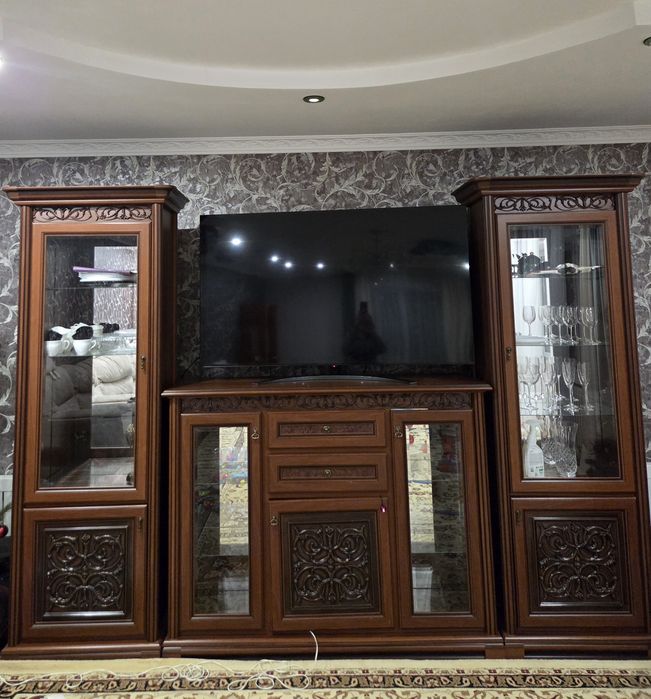 Стенка-сервант в зал