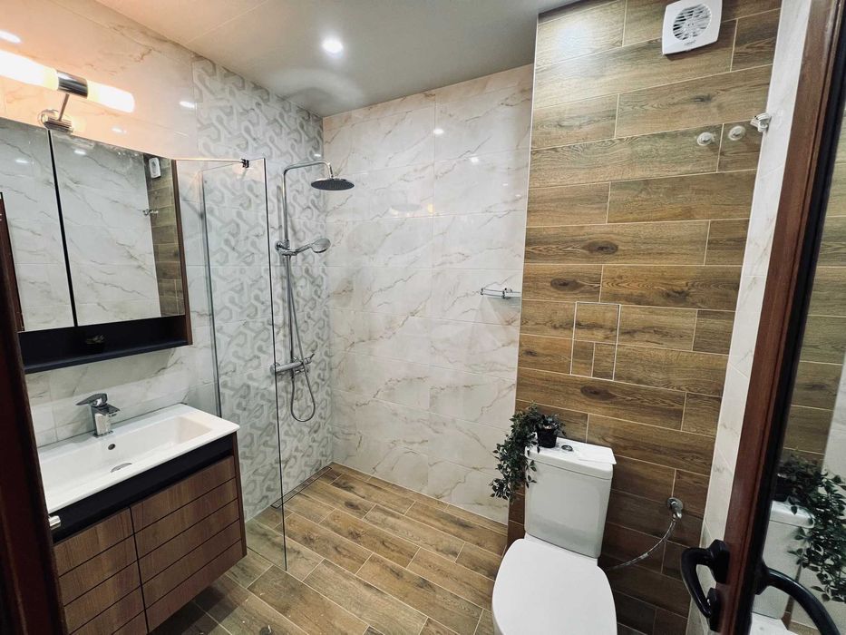 Дава се под наем Двустаен апартамент в София, Център - 65 кв.м за 697.17 € - Снимка #1