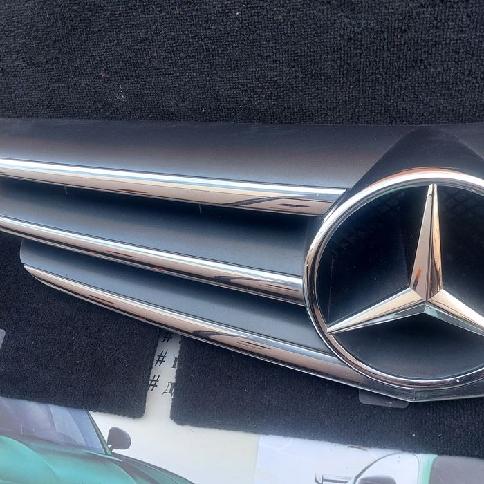 Предна декоративна решетка за Мерцедес Цлц