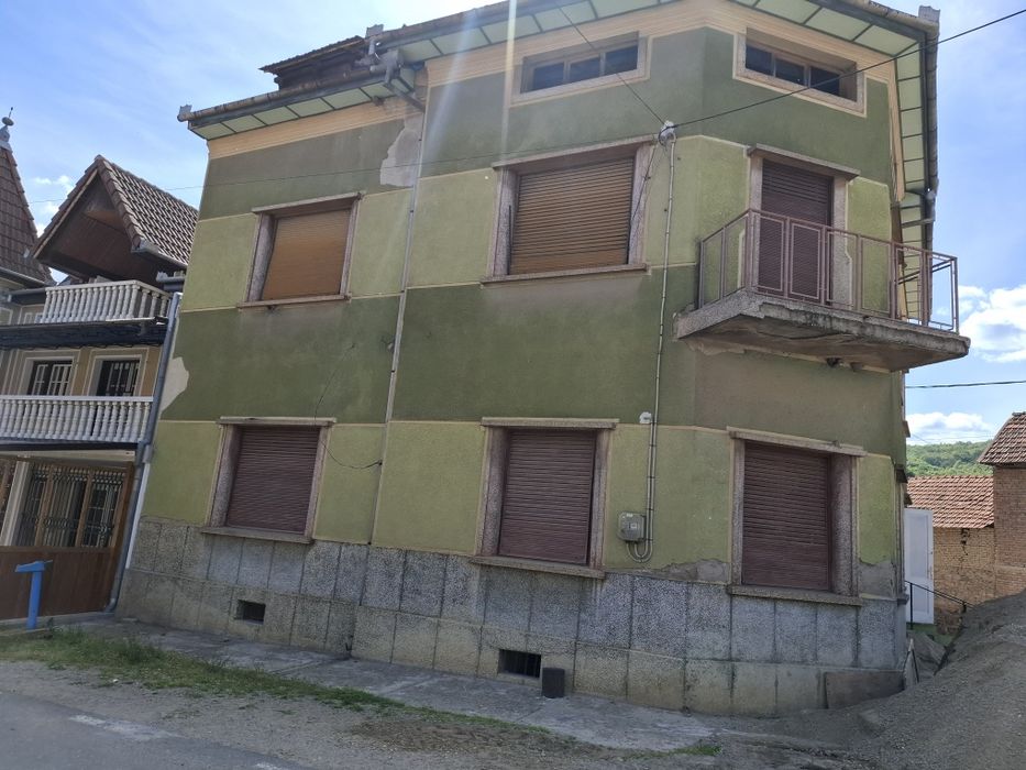 Casa 7 camere zona centrala