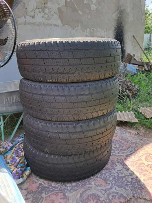 Продам резину 215х65 R16