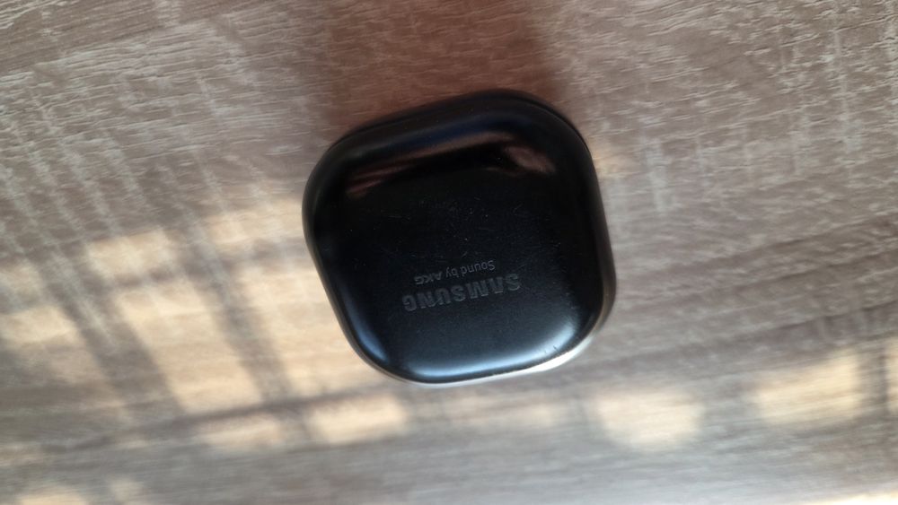 Samsung Galaxy Buds Pro la cutie
