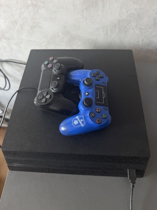 Consola PS4 Pro 1TB