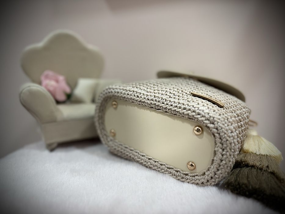 Ръчно изработена дамска чанта