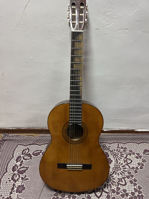 Гитара Yamaha C40