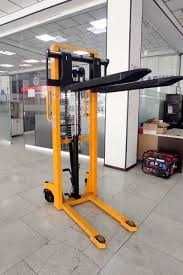 shtablyor ruchnoy  pol avtomat  Штабелер 2 tonna 160 sm