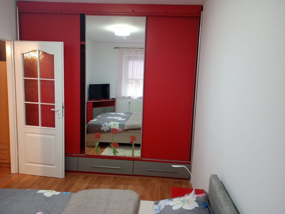 Închiriez apartament 2 camere