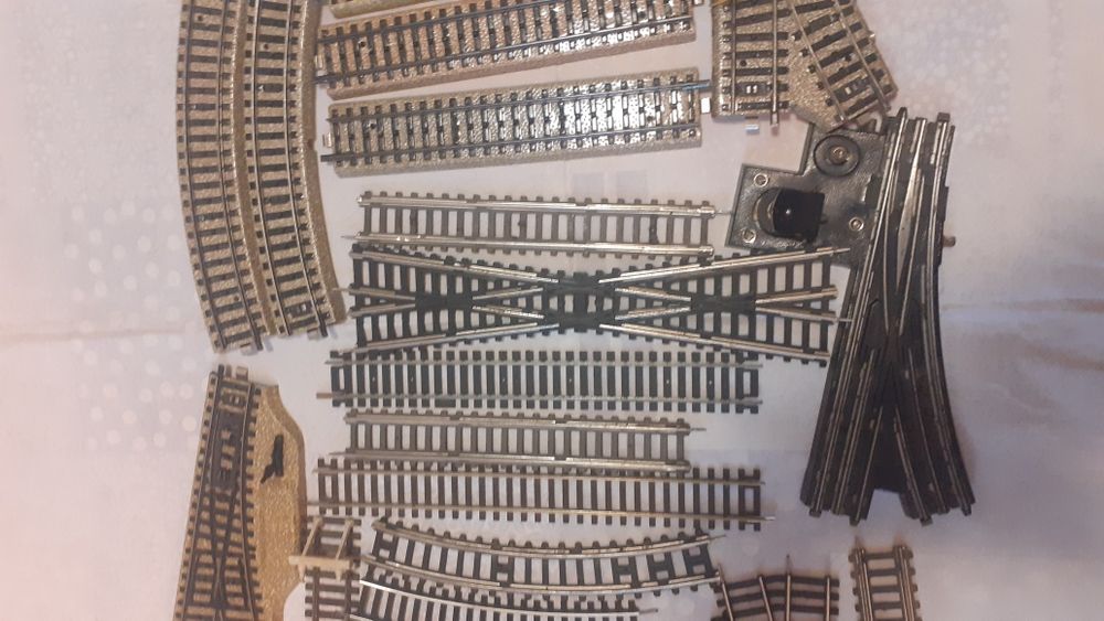 Sine-linii macazuri intersectii trenulet electric HO