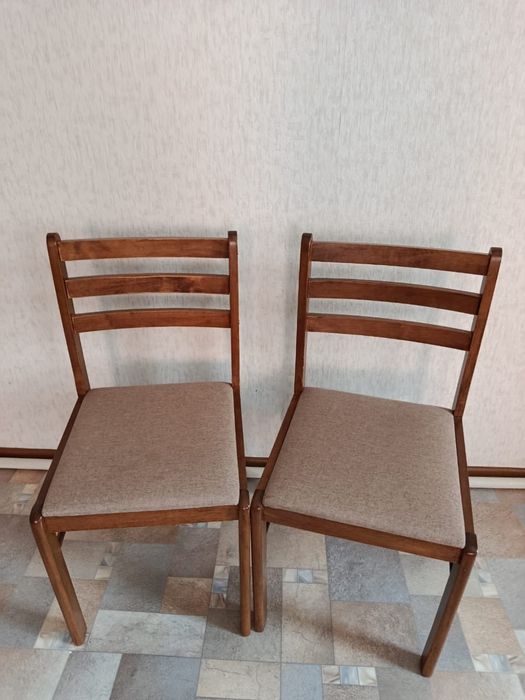 Продаю стулья для гостинной