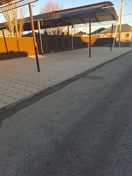 Брусчатка төсейміз, газон