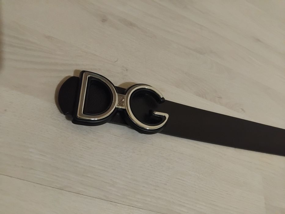 Vand curea Dolce Gabbana noua