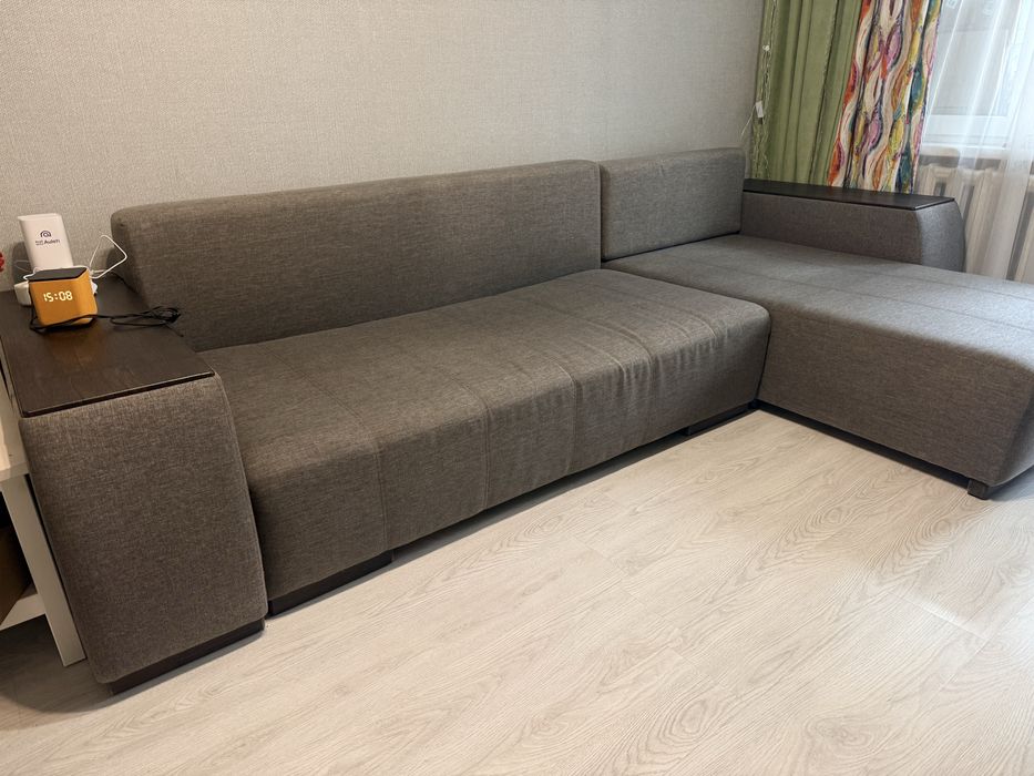 Диван угловой в хорошем состоянии