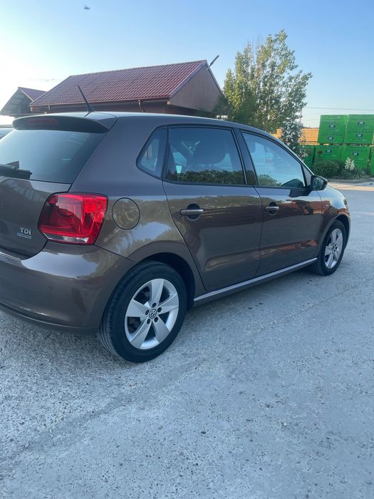 VOLKSWAGEN Polo 2013 — imagine 2
