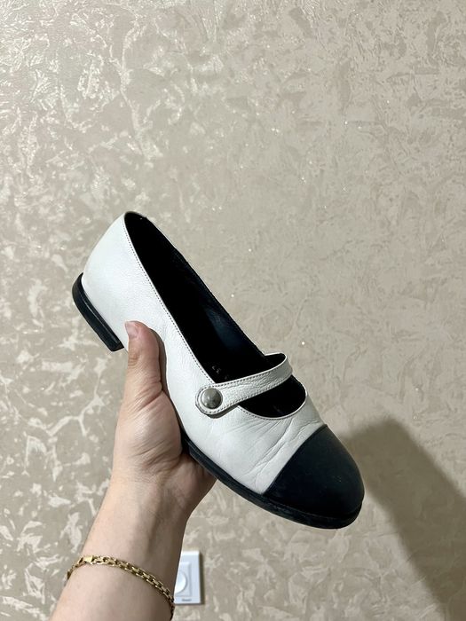 Женская кожаная обувь