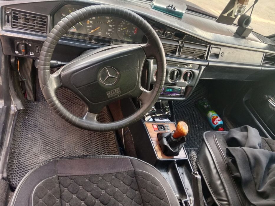 Мерседес 190, 2 литра