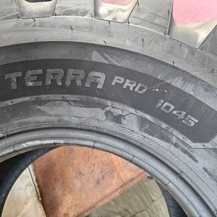1Нова гума 405/70R18 16.0/70R18 Apollo TerraPro1045 153A2 141B DOT2024